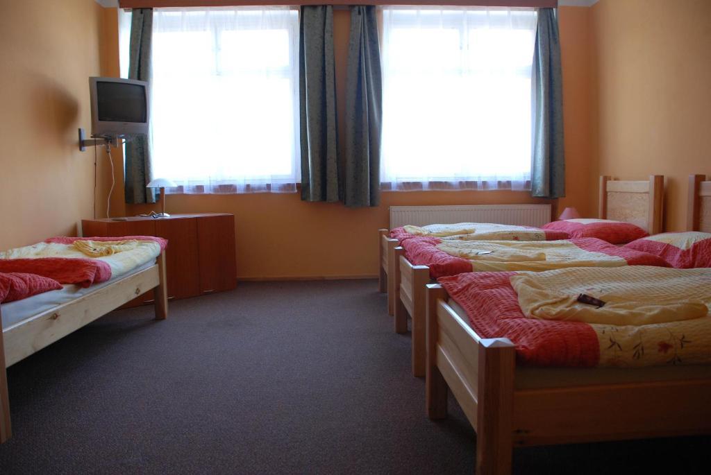 Hotel Marina Hermanuv Mestec Zimmer foto